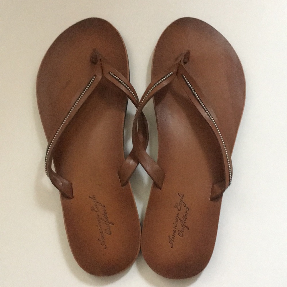 American Eagle size 7 flip flops